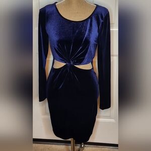 Love Cameron Luxurious Midnight Blue Velvet Dress Size XL (17" pit to pit, 34"L)